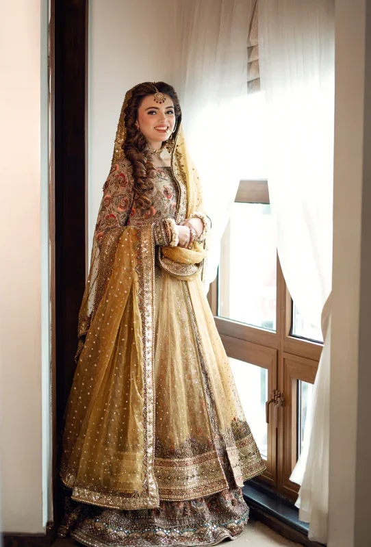 Pishwas Lehenga Dupatta Set