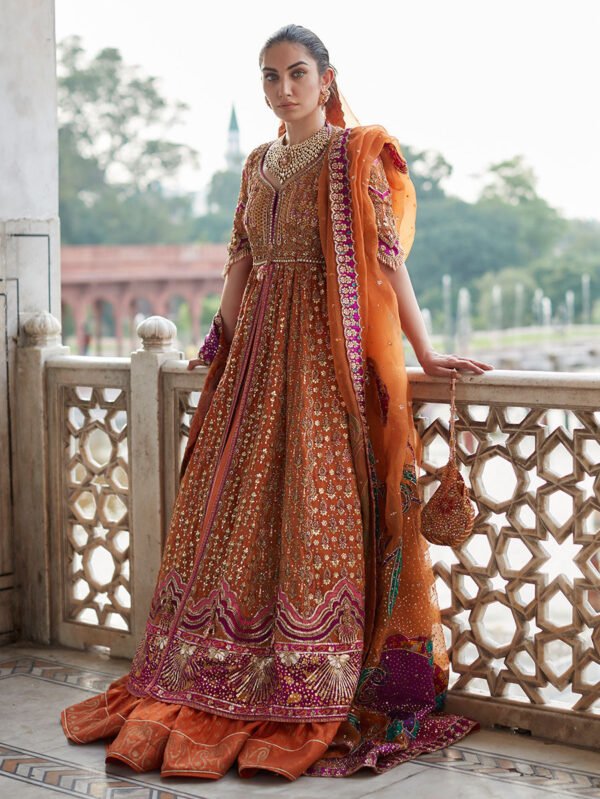 Traditional Exquisite Mehendi Kalidaar