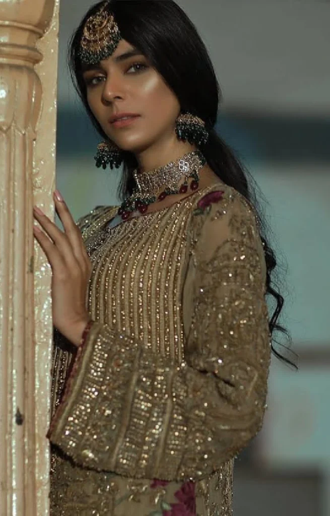 Gold Organza Kameez Shalwar